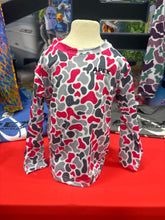 Load image into Gallery viewer, Pink Multi Camo Long Sleeve (Youth)